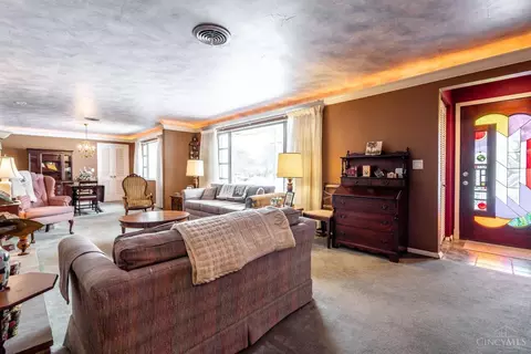 8349 Lynnehaven Dr, Cincinnati, OH 45236 photo 6