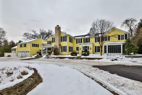 5000 Willow Hills Ln, Cincinnati, OH 45243