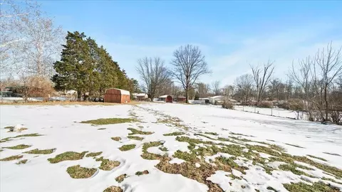 Exterior - 3840 Bennett Rd, Cincinnati, OH 45245 photo 3 of 4