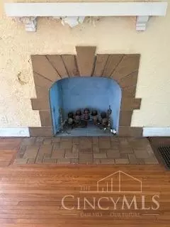 Living - 6426 Bramble Ave, Cincinnati, OH 45227 photo 2 of 2