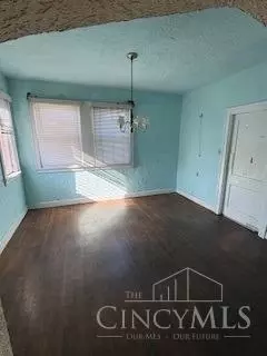 Entry Way - 6426 Bramble Ave, Cincinnati, OH 45227 photo 1 of 1