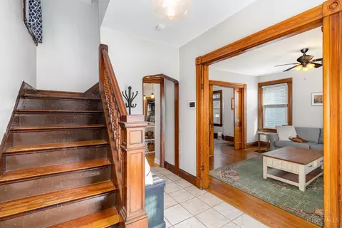 2892 Markbreit Ave, Cincinnati, OH 45209 photo 4