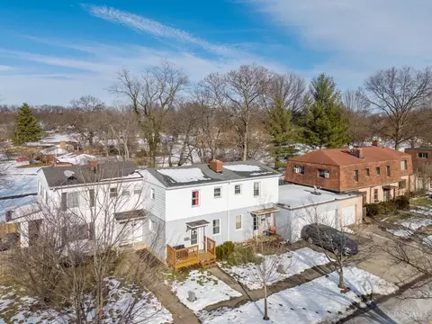 View/Area - 50 Andover Rd, Greenhills, OH 45218 photo 1 of 3
