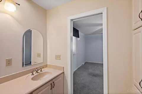 7466 Glenover Dr, Cincinnati, OH 45242 photo 26