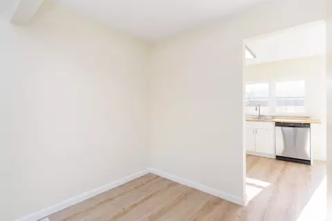Living - 4094 Independence Dr, Cincinnati, OH 45255 photo 2 of 6