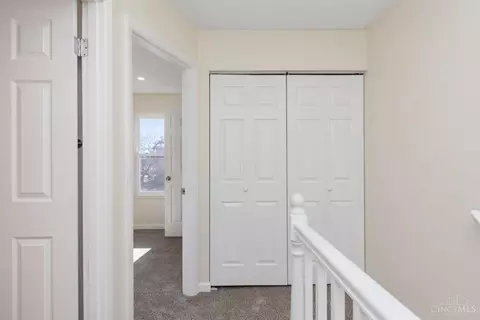 Entry Way - 4094 Independence Dr, Cincinnati, OH 45255 photo 2 of 3