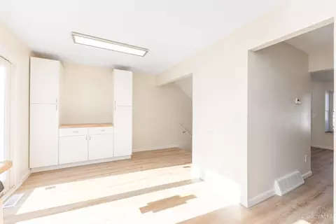Living - 4094 Independence Dr, Cincinnati, OH 45255 photo 1 of 6