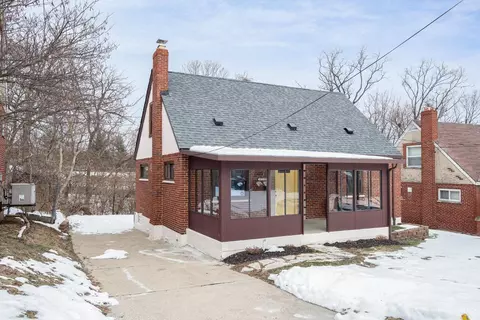 4770 Hardwick Dr, Cincinnati, OH 45238 photo 2