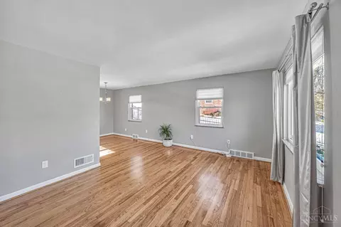 379 Amazon Ave, Cincinnati, OH 45220 photo 5
