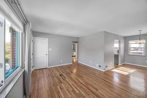 379 Amazon Ave, Cincinnati, OH 45220 photo 7