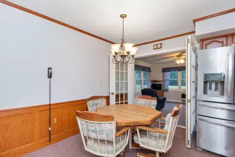 Dining - 1876 River Rd, Aberdeen, OH 45101 photo 2 of 2