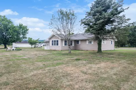 Exterior - 1876 River Rd, Aberdeen, OH 45101 photo 2 of 3