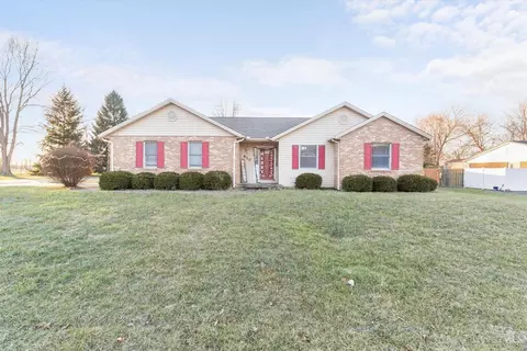 610 Bourbon St, Blanchester, OH 45107