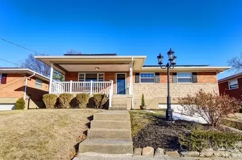 5724 Lawrence Rd, Cincinnati, OH 45248