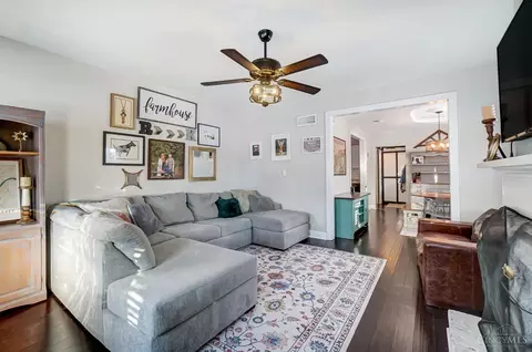 2102 Sutton Rd, Cincinnati, OH 45230 photo 5