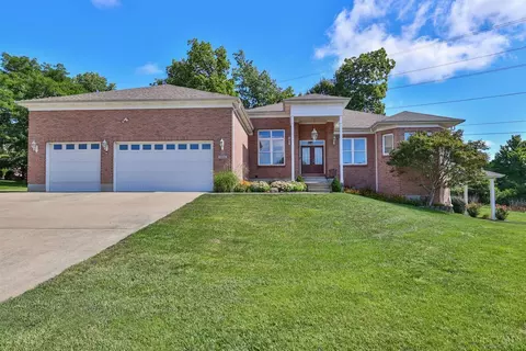 4014 Hickory Hollow Dr, Hamilton, OH 45013