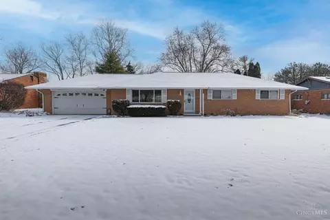 1621 Croydon Ln, Middletown, OH 45042