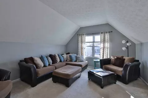887 Anson Dr, Cincinnati, OH 45245 photo 6