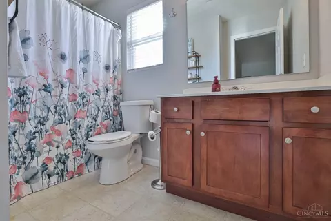 887 Anson Dr, Cincinnati, OH 45245 photo 19