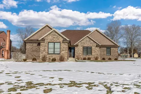 8588 Nottingwood Dr, Cincinnati, OH 45255
