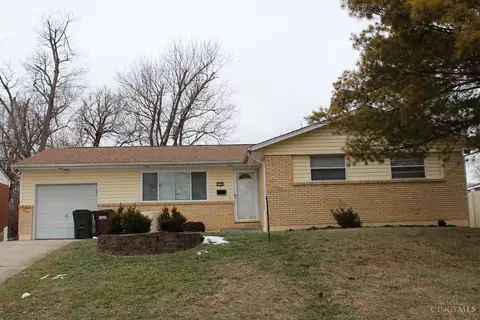 11713 Harden Ct, Forest Park, OH 45240