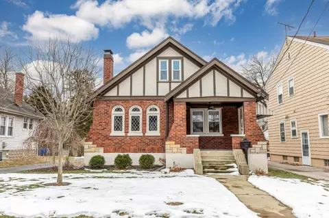 6927 Bramble Ave, Cincinnati, OH 45227 photo 2