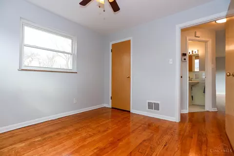 Bedroom - 136 Riddle Rd, Woodlawn, OH 45215 photo 1 of 3