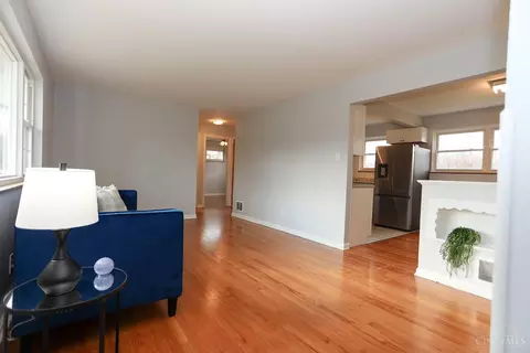 Living - 136 Riddle Rd, Woodlawn, OH 45215 photo 1 of 2