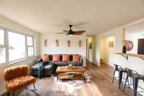 Living - 452 Breezy Ln, Cincinnati, OH 45244 photo 2 of 2