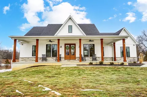 2688 Crane Schoolhouse Rd, Bethel, OH 45106