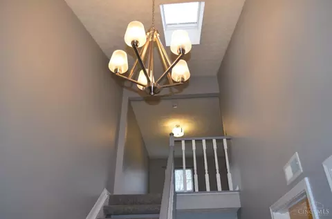 Entry Way - 5609 Regimental Pl, Cincinnati, OH 45239 photo 2 of 6