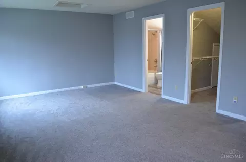 Bedroom - 5609 Regimental Pl, Cincinnati, OH 45239 photo 1 of 1