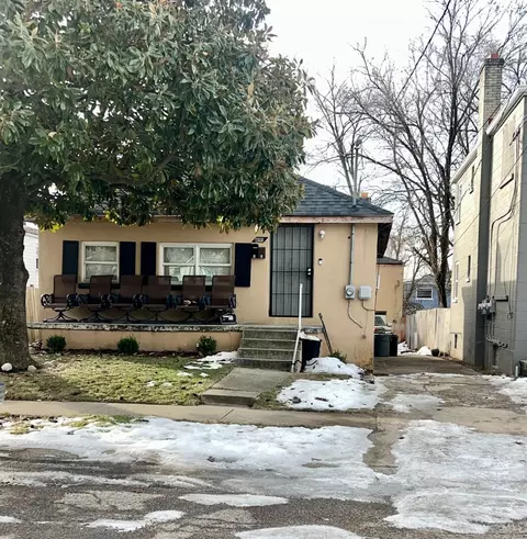 891 Jackson St, Lincoln Heights, OH 45215