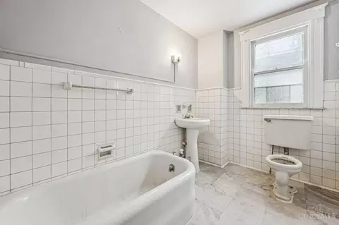 3480 Vine St, Cincinnati, OH 45220 photo 27