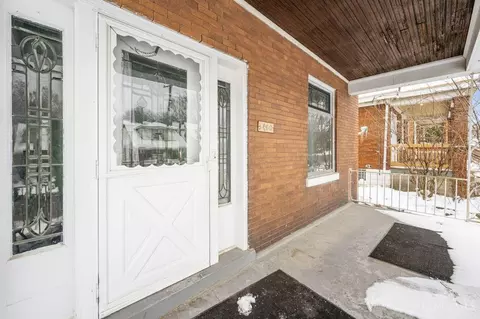 3480 Vine St, Cincinnati, OH 45220 photo 3