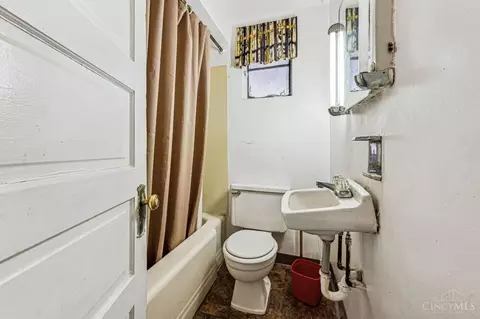 3480 Vine St, Cincinnati, OH 45220 photo 28