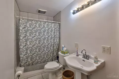 9760 Playtime Ln, Cincinnati, OH 45231 photo 18