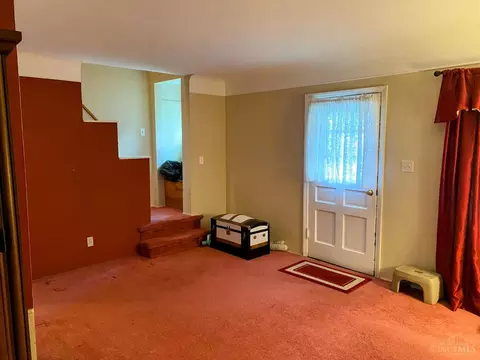 Living - 1054 Covedale Ave, Cincinnati, OH 45238 photo 1 of 1
