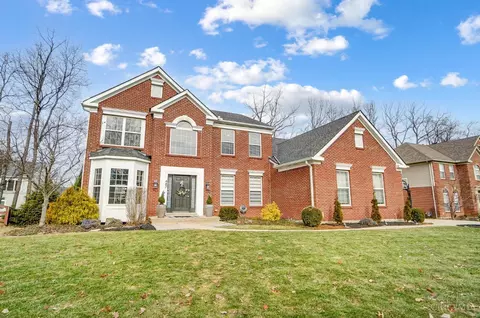 487 Forest Edge Dr, South Lebanon, OH 45065