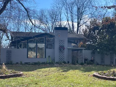 811 Princeton Dr, Terrace Park, OH 45174