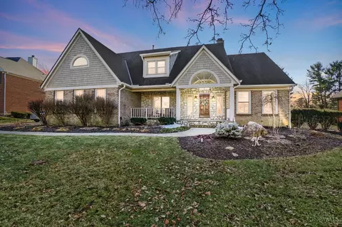 7706 Legendary Ln, West Chester, OH 45069