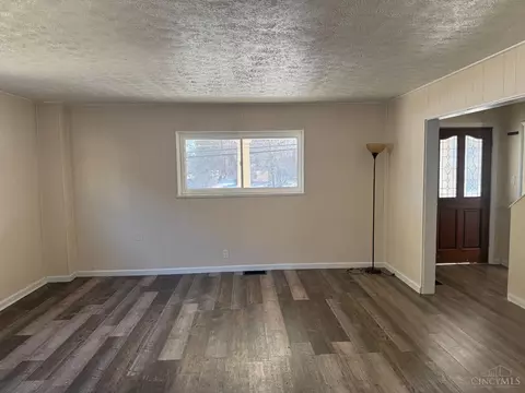 Living - 2040 N Bend Rd, Cincinnati, OH 45224 photo 1 of 2