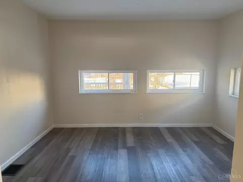 Living - 2040 N Bend Rd, Cincinnati, OH 45224 photo 2 of 2