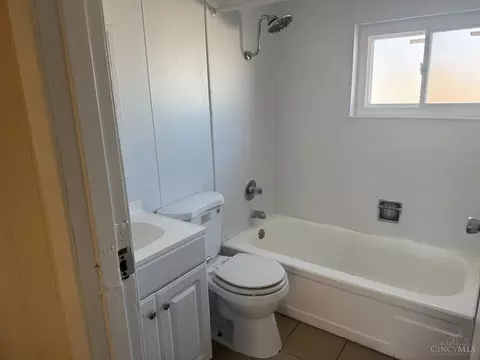 Bath - 2040 N Bend Rd, Cincinnati, OH 45224 photo 2 of 2