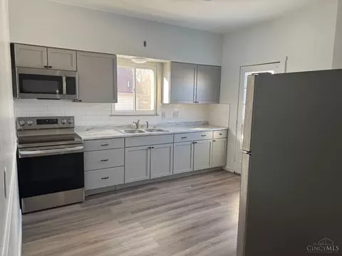 Kitchen - 2040 N Bend Rd, Cincinnati, OH 45224 photo 1 of 1
