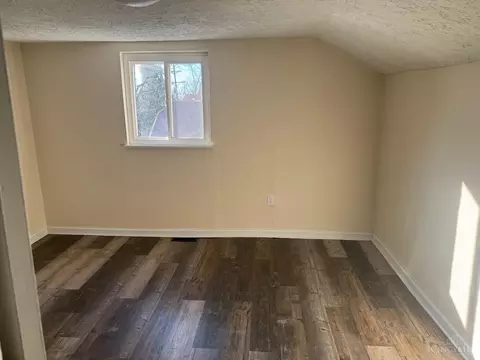 Bedroom - 2040 N Bend Rd, Cincinnati, OH 45224 photo 3 of 3