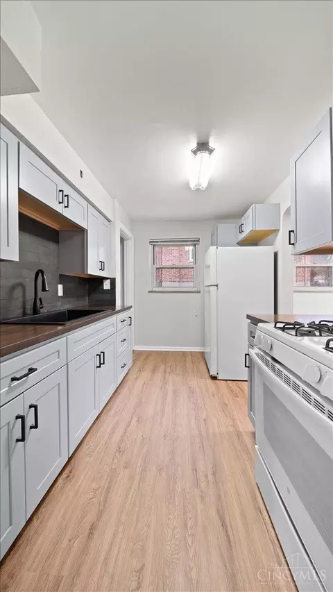 Kitchen - 6508 Merwin Ave, Cincinnati, OH 45227 photo 3 of 5
