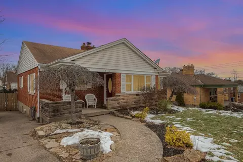 5415 Cindy Ln, Cincinnati, OH 45239