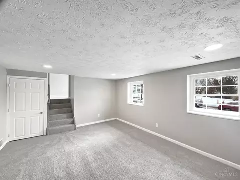10353 Hawkhurst Dr, Cincinnati, OH 45231 photo 13