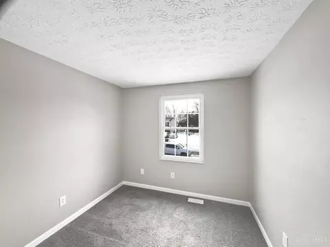 10353 Hawkhurst Dr, Cincinnati, OH 45231 photo 17